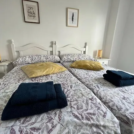 Apartamento Bonito Atico En Primera Linea De Playa Con Piscina